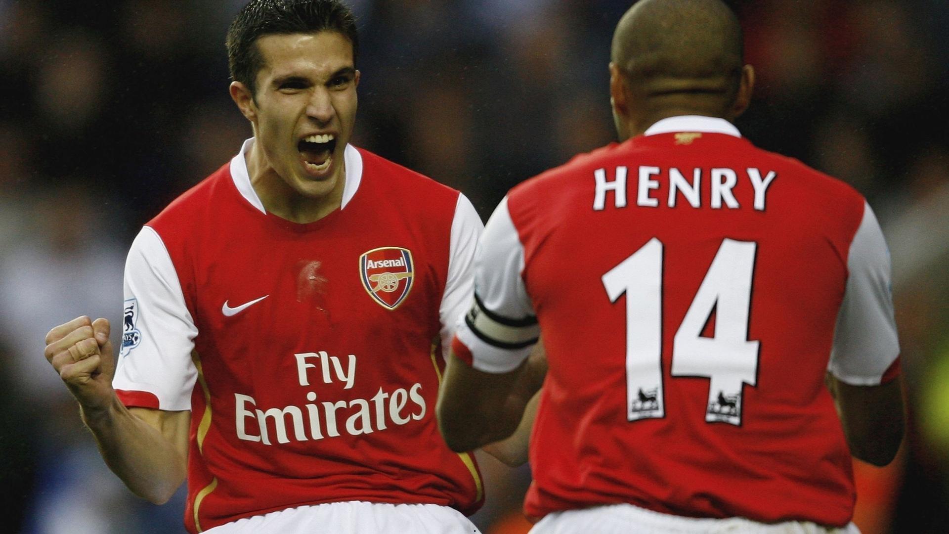 UFC 309巅峰对决，迈克尔·钱德勒与查尔斯·奥利维拉的轻量级王座之战