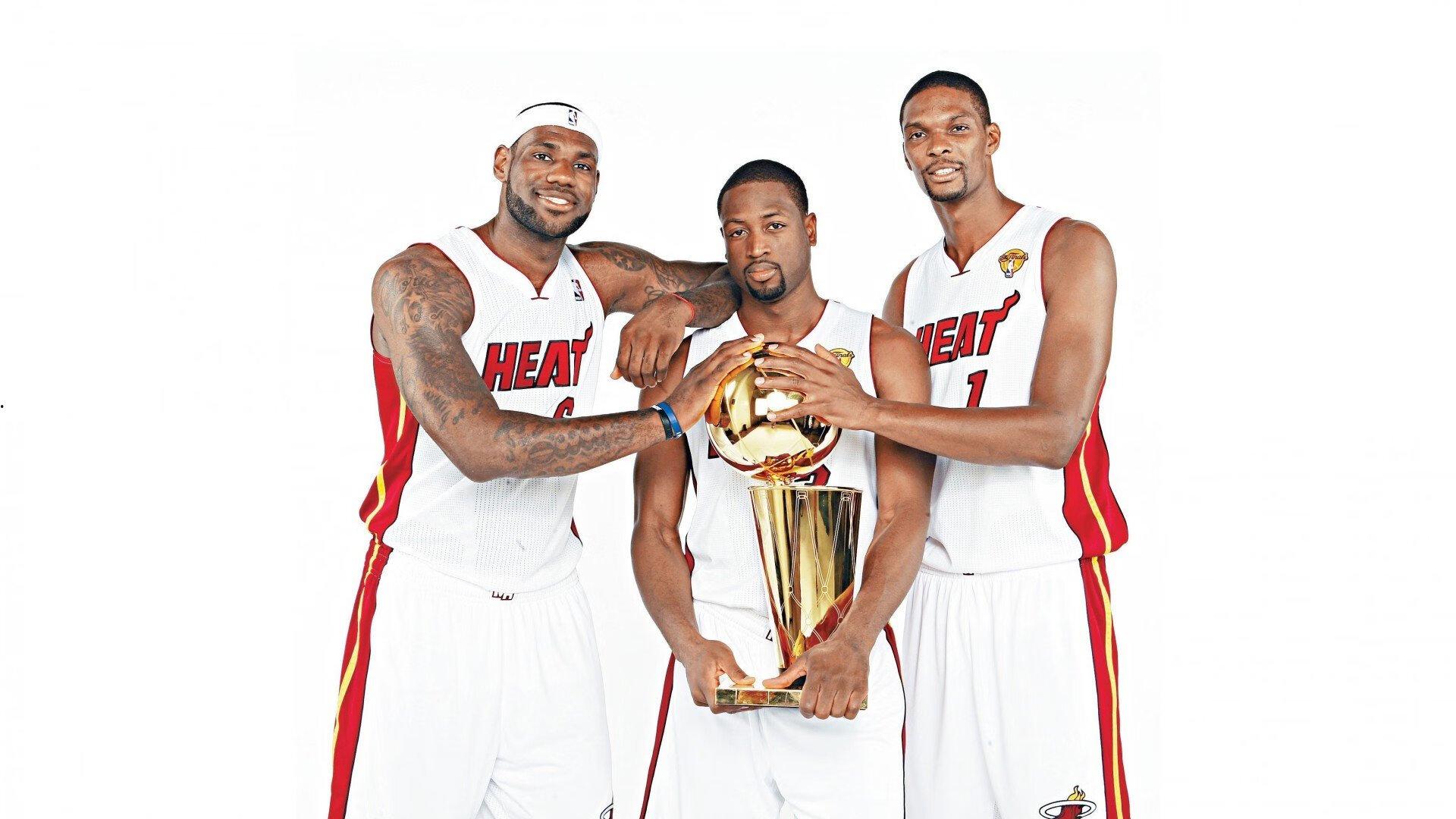 梅西再现圆月弯刀绝技 精妙配合写意射门点燃赛场